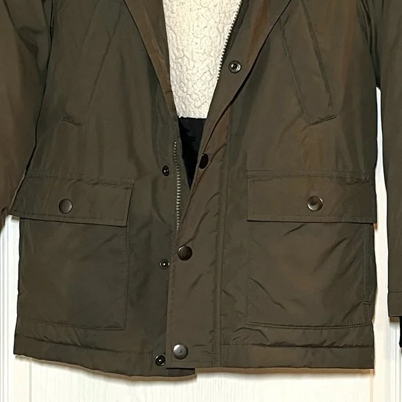 Old Navy Sherpa-Lined Faux Fur Jacket, Size (6-7) Winter Wear, Puffer, Outdoorsy - Picture 3 of 6